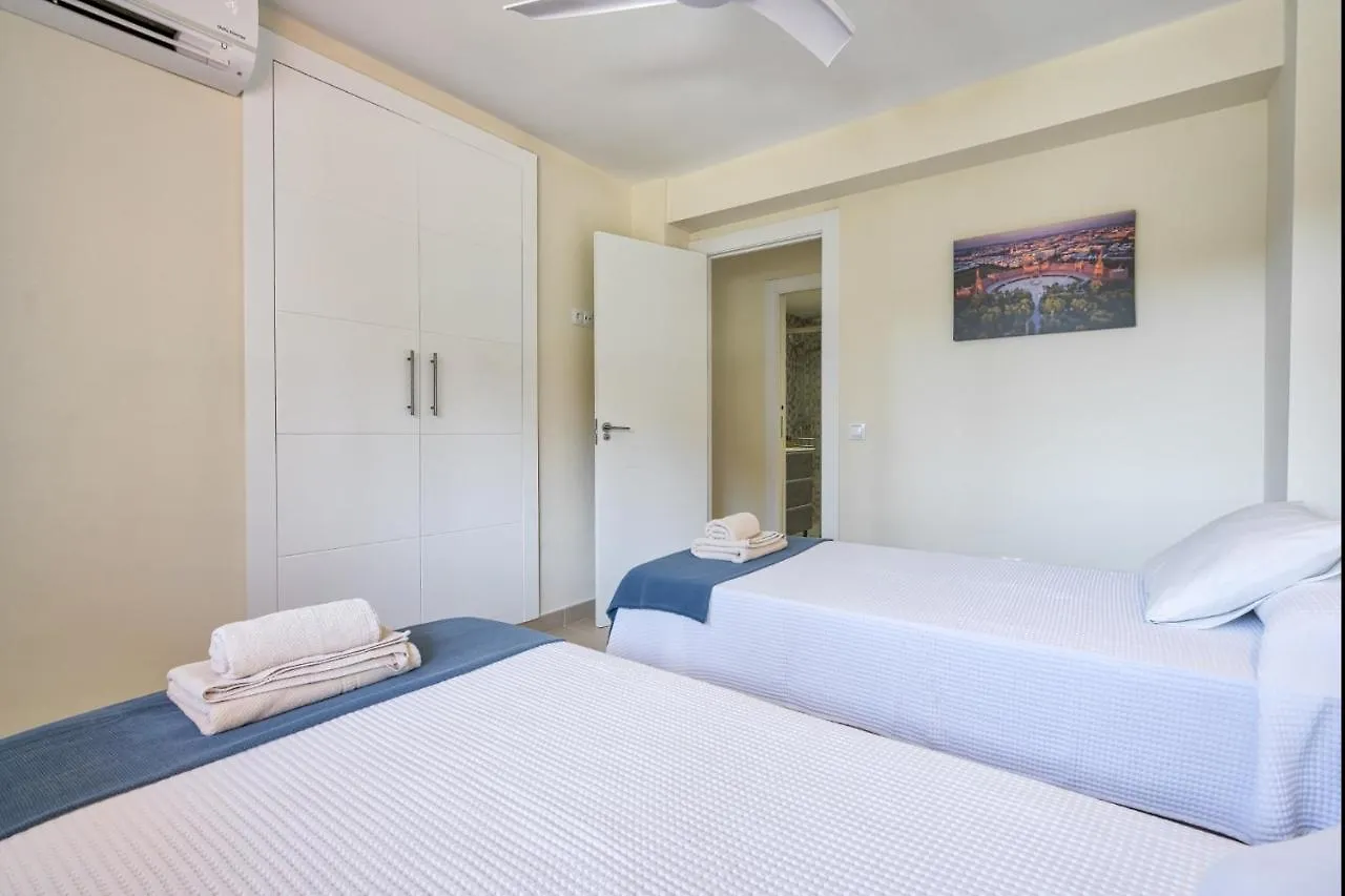 Sur Suites Alhambra Фуэнхирола Апартаменты
